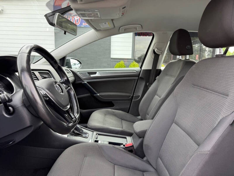 2019 Volkswagen e-Golf SE