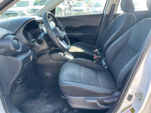 2021 Nissan Kicks S