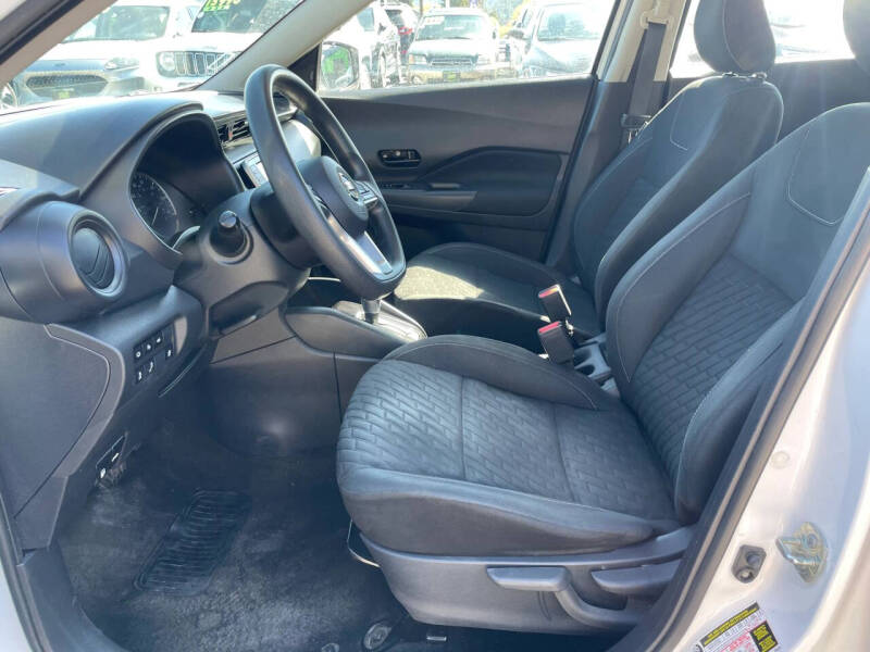 2021 Nissan Kicks S