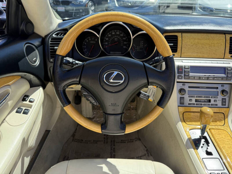 2004 Lexus SC 430