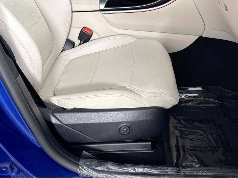 2025 Mercedes-Benz GLC GLC 300 4MATIC