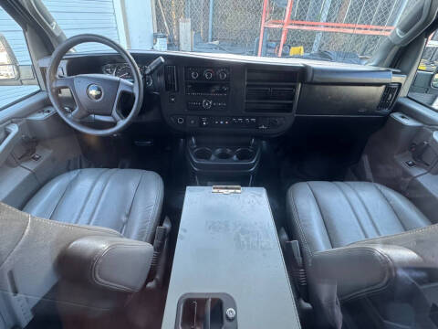 2017 Chevrolet Express 2500