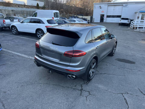 2016 Porsche Cayenne S