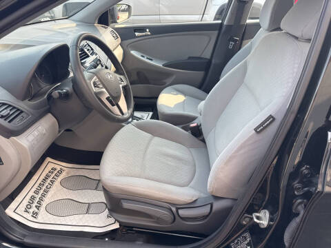 2012 Hyundai Accent SE