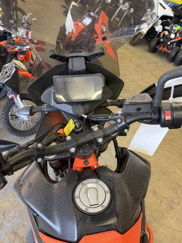 2021 KTM 890 Adventure R