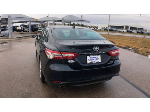 2020 Toyota Camry Hybrid XLE