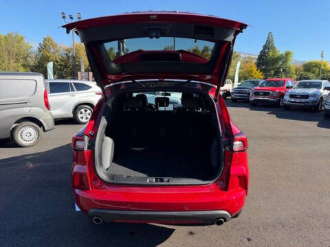 2024 Ford Escape ST-Line Select