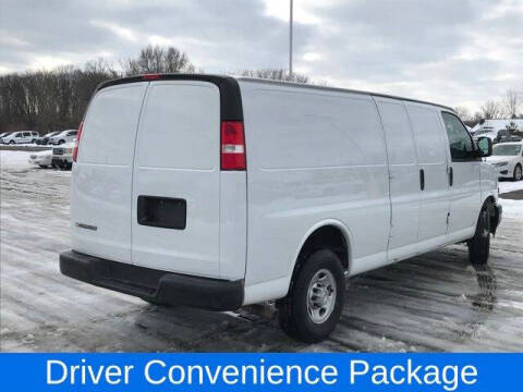 2022 Chevrolet Express 2500