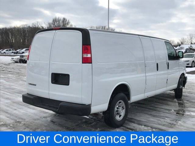 2022 Chevrolet Express 2500