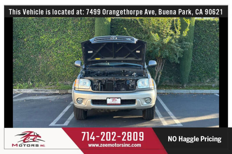 2003 Toyota Sequoia SR5