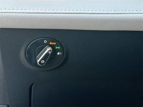 2025 Volkswagen Taos SEL 4Motion