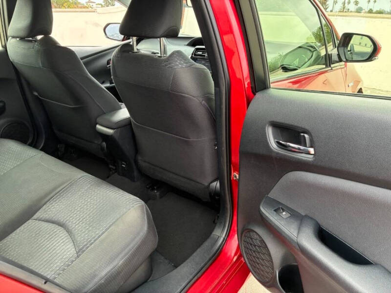 2016 Toyota Prius Three