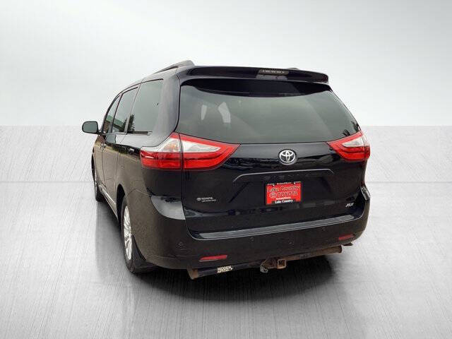 2016 Toyota Sienna