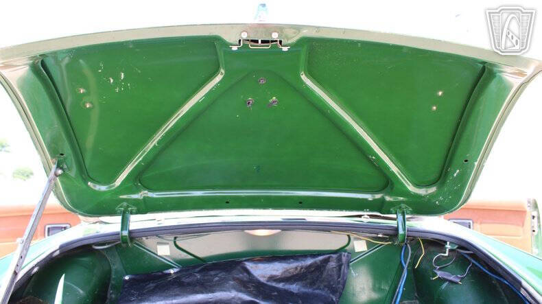 1977 MG B
