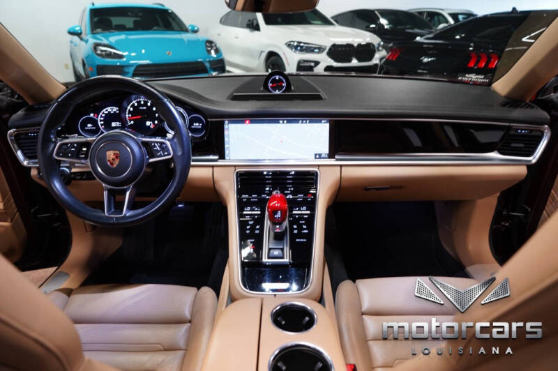 2018 Porsche Panamera
