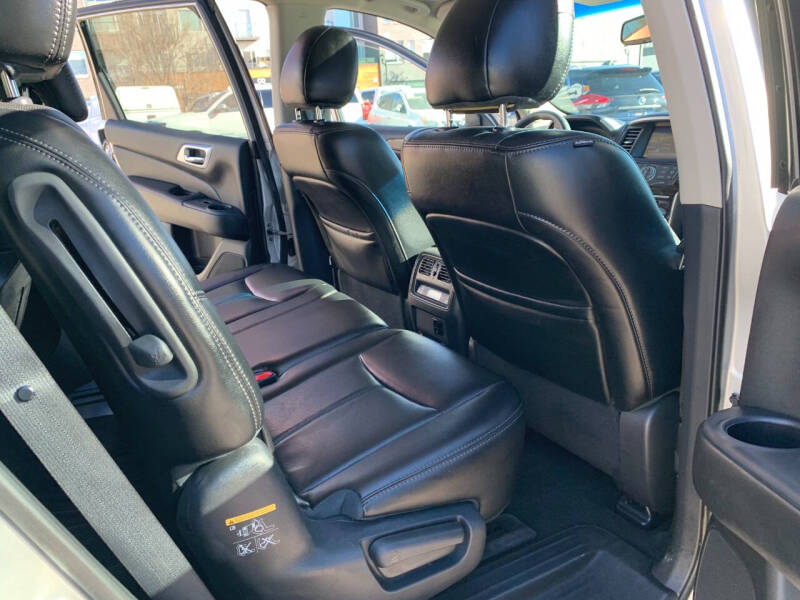 2015 Nissan Pathfinder Platinum