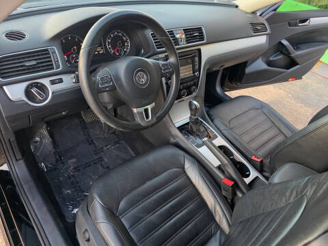 2013 Volkswagen Passat SE