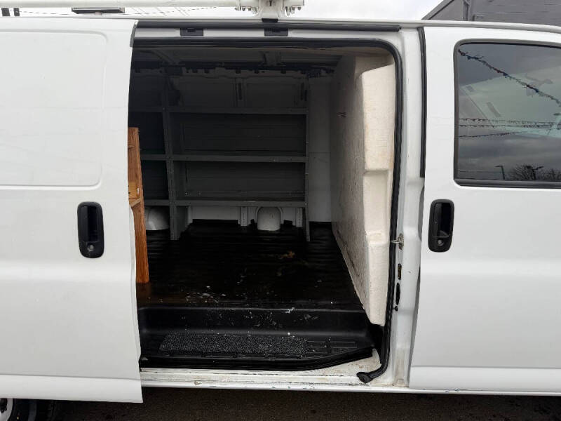 2021 Chevrolet Express 2500