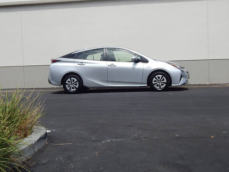 2017 Toyota Prius One