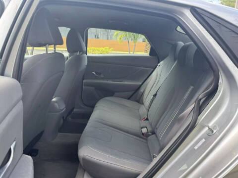 2022 Hyundai Elantra