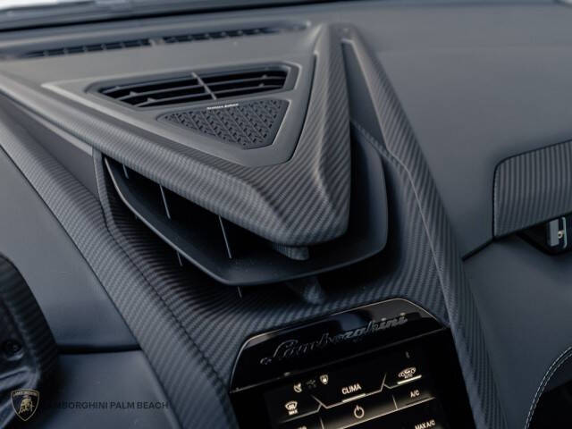 2026 Lamborghini Revuelto