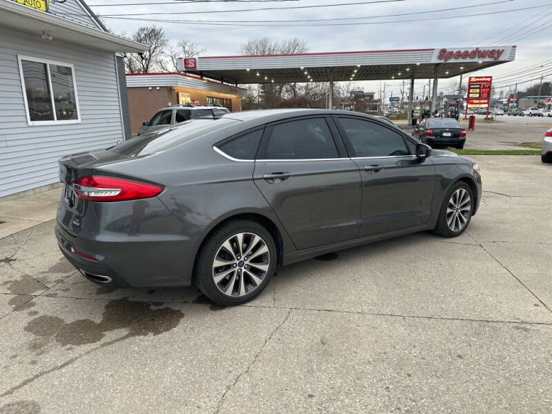 2020 Ford Fusion SE