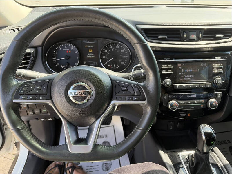 2017 Nissan Rogue SL