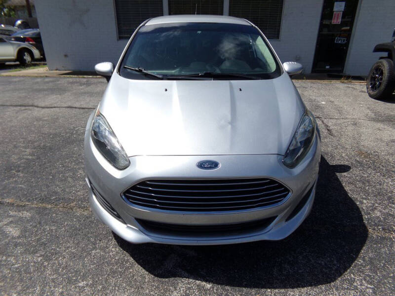 2019 Ford Fiesta SE photo 2