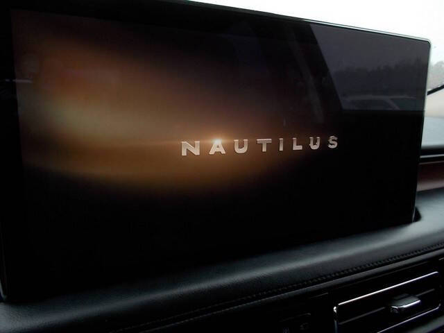 2021 Lincoln Nautilus Reserve