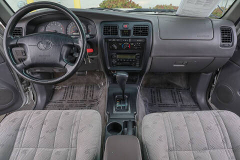 2002 Toyota 4Runner SR5