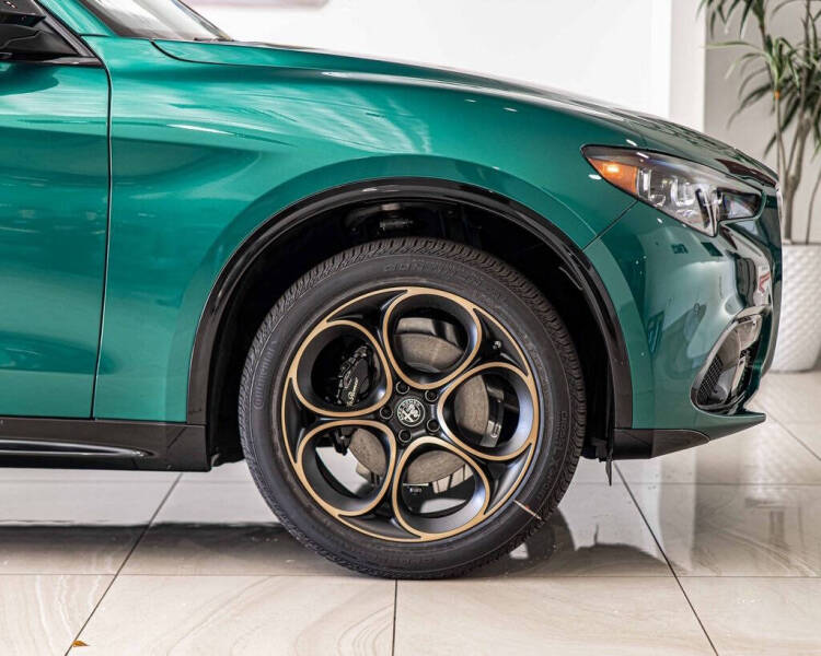 2025 Alfa Romeo Stelvio