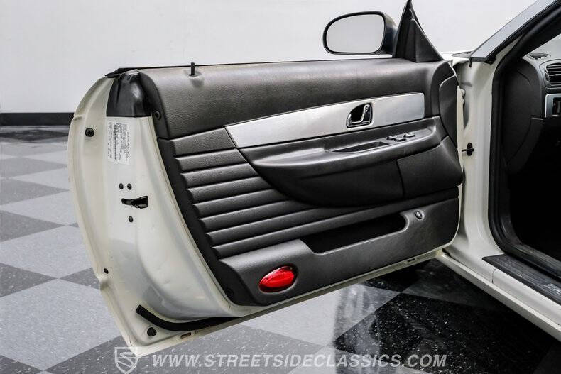 2002 Ford Thunderbird Deluxe