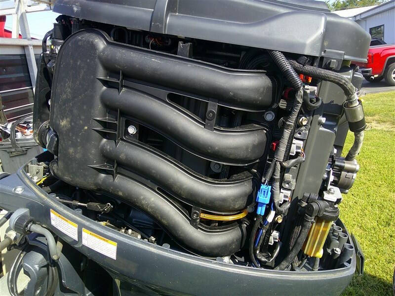 1990 Lowe Boats 242 PONTOON