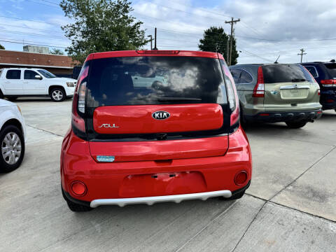 2018 Kia Soul +