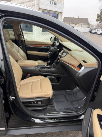 2017 Cadillac XT5 Platinum