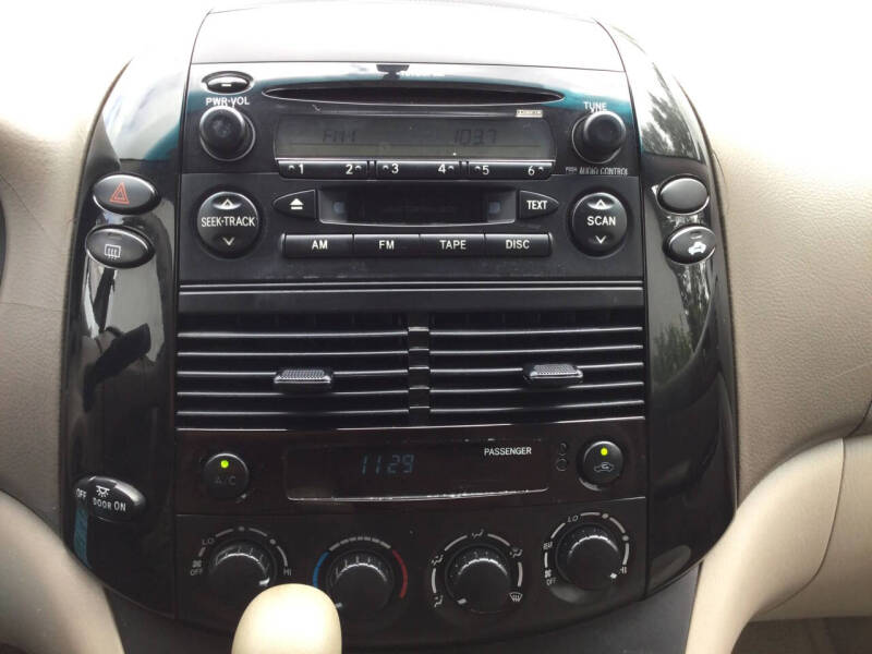 2005 Toyota Sienna