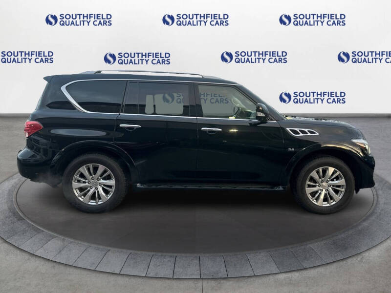 2017 INFINITI QX80 Base photo 6