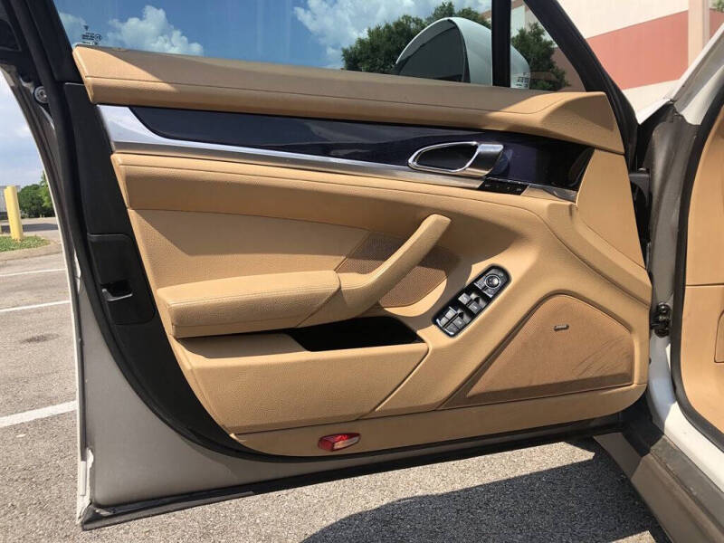2012 Porsche Panamera