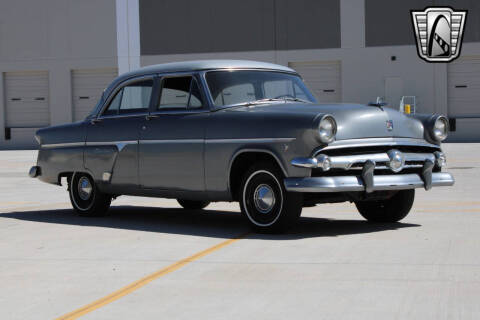 1954 Ford Crestline