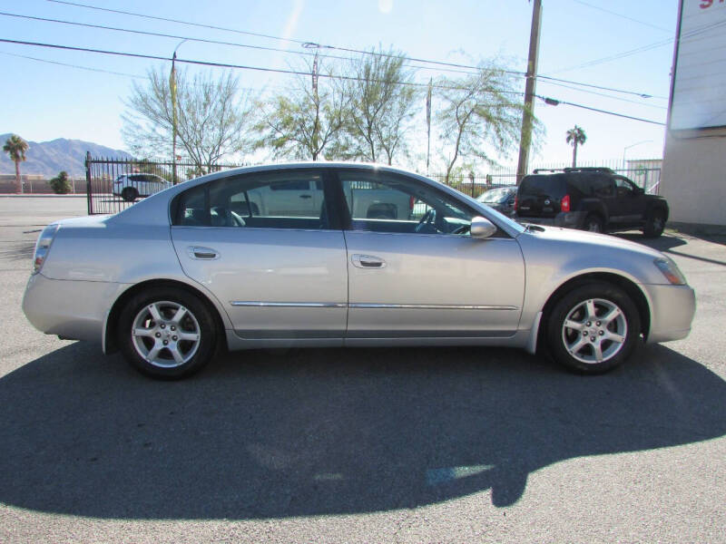 2005 Nissan Altima SL photo 2