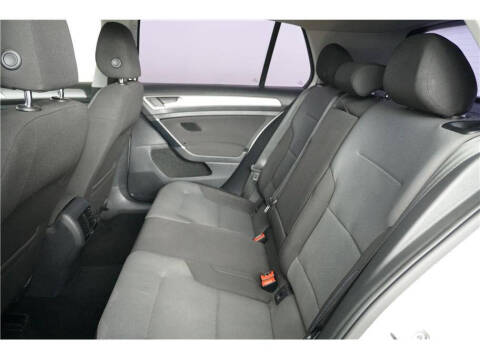 2016 Volkswagen e-Golf SE