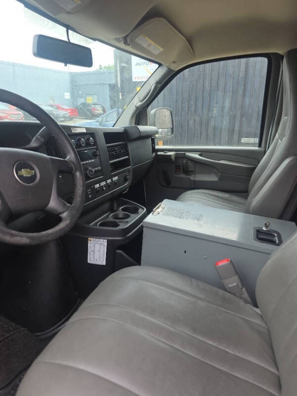 2013 Chevrolet Express 2500
