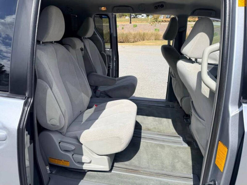 2011 Toyota Sienna