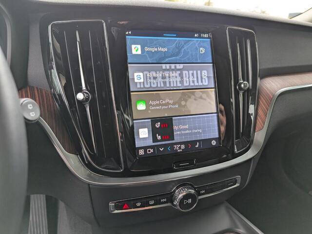 2025 Volvo V60 Cross Country B5 Plus