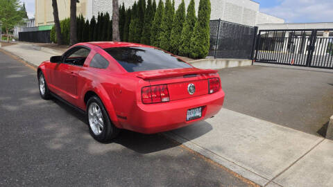 2007 Ford Mustang V6 Deluxe