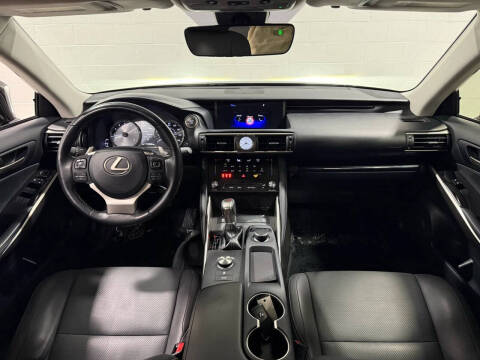 2018 Lexus IS 300