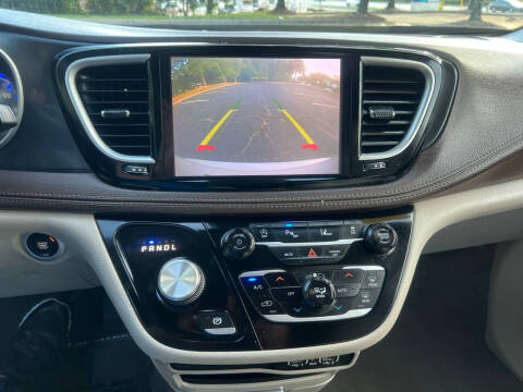 2021 Chrysler Pacifica Touring L