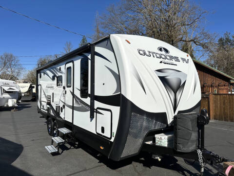 2018 Outdoors Rv Timber Ridge Mountain Series 23DBS / 27ft for sale at Jim Clarks Consignment Country - Travel Trailers in Grants Pass OR