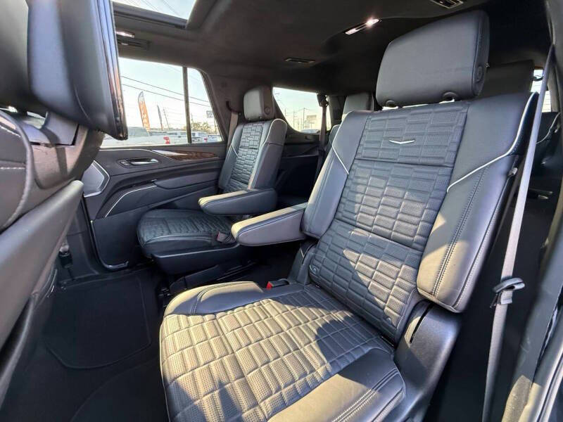 2023 Cadillac Escalade Sport Platinum