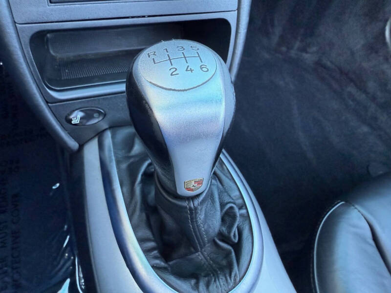 2004 Porsche 911 Carrera 4S